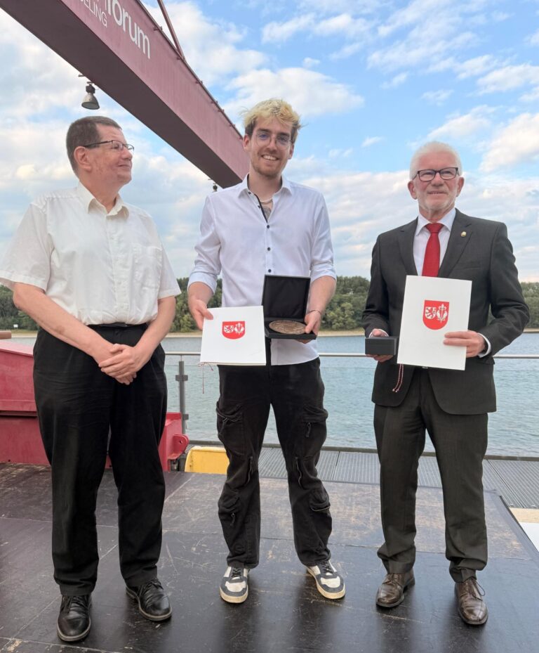 Jade Fulda und Peter Nep für politisches Engagement geehrt